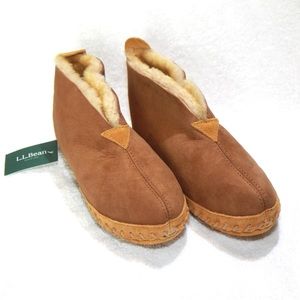 L.L. Bean NWB Never Worn Slippers. Size 9